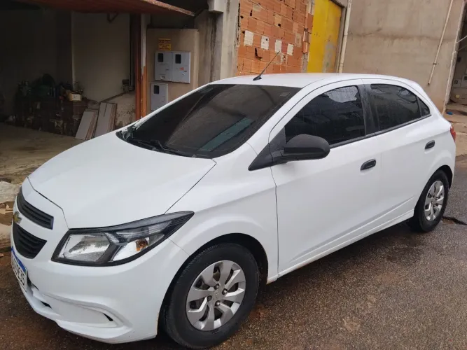 Chevrolet Onix JOY Hatch 1.0 8V Flex Mec. 4P 2019