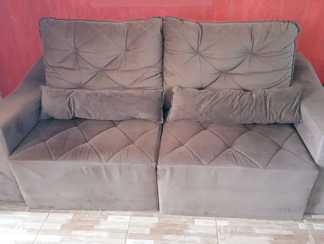 Sofá retrátil usado mais conservado. 