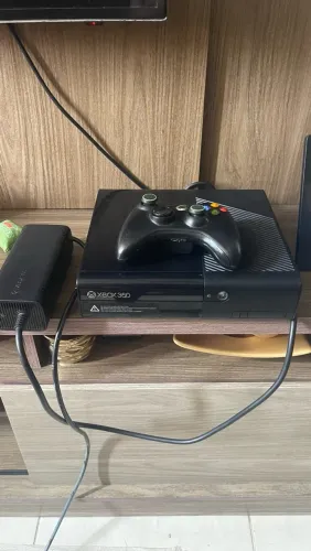 Xbox 360 Super Slim Desbloqueado para CD e sem HD interno