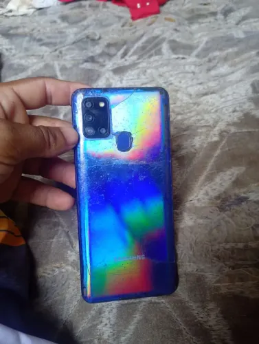 Vendo celular a21s placa da sinal se bota no carregado  100 reais ou troco  do meu in