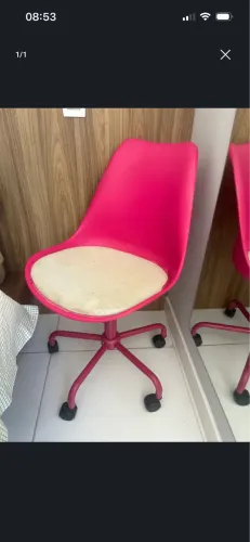 cadeira de rodinhas rosa tok stok sem forro no acento