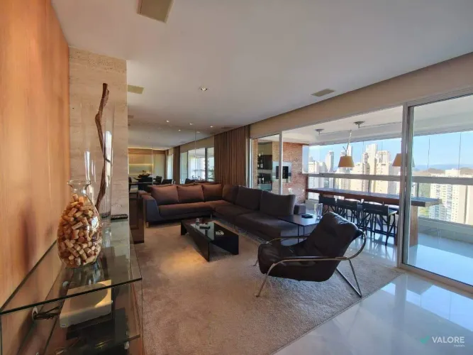 Apartamento de 197 metros, 3 suítes, na Alameda Oscar Niemeyer
