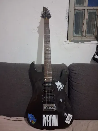 Guitarra Memphis MG230