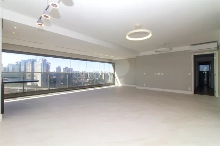 Apartamento com 3 quartos à venda ou para locação em Jardim morumbi - SP