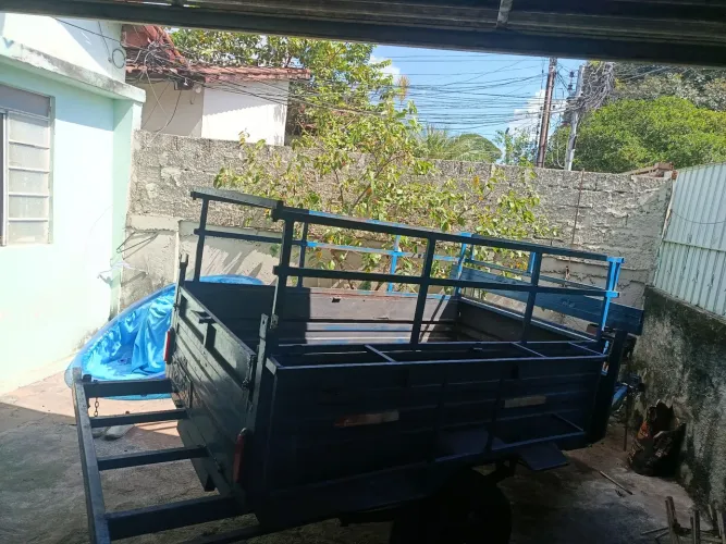 Frete ou mudança pequenas.