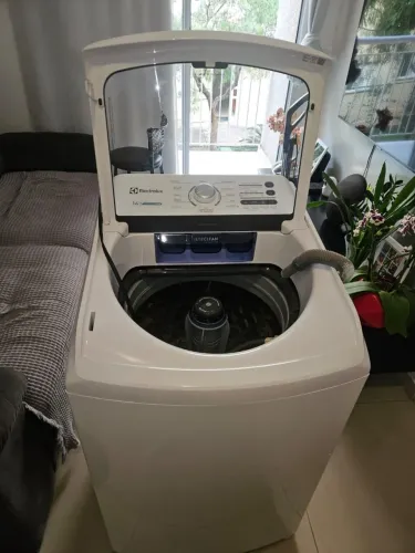 vendo máquina de lavar sem defeito e nova