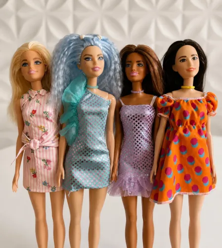 Lote de 4 Barbies Novas
