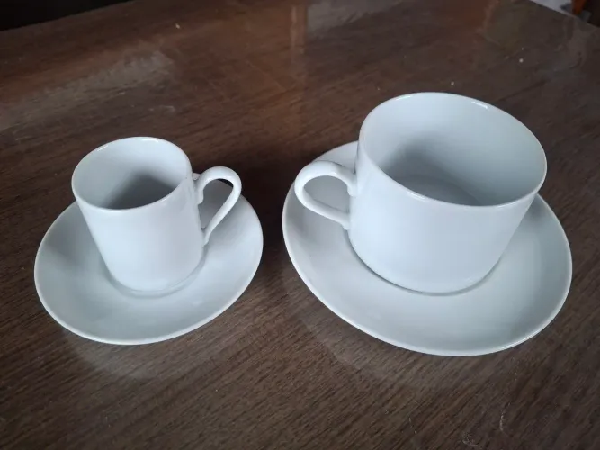 Xícaras de chá e Café Schimdt