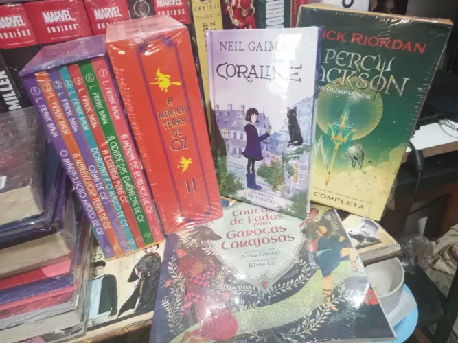Coraline, box percy jackson, box a mágica terra de OZ 