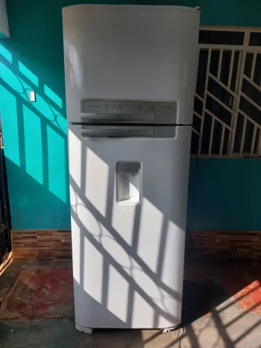 Geladeira Electrolux frost free dúplex