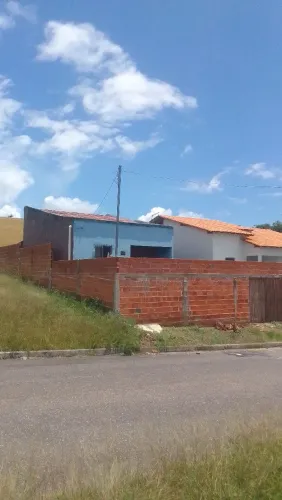 Terreno com casa pronta