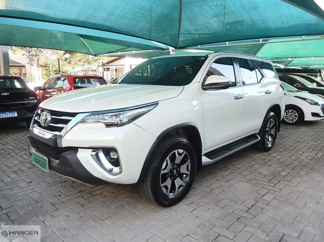 Toyota Hilux SW4 SRX Diamo. 4X4 2.8 TB DIE AUT 2020