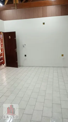 Alugo sala comercial no Belenzinho.