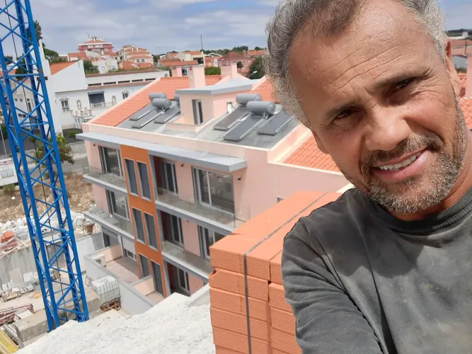 Construimos sua casa na cidade, e no Sítio, da base ao jardim.