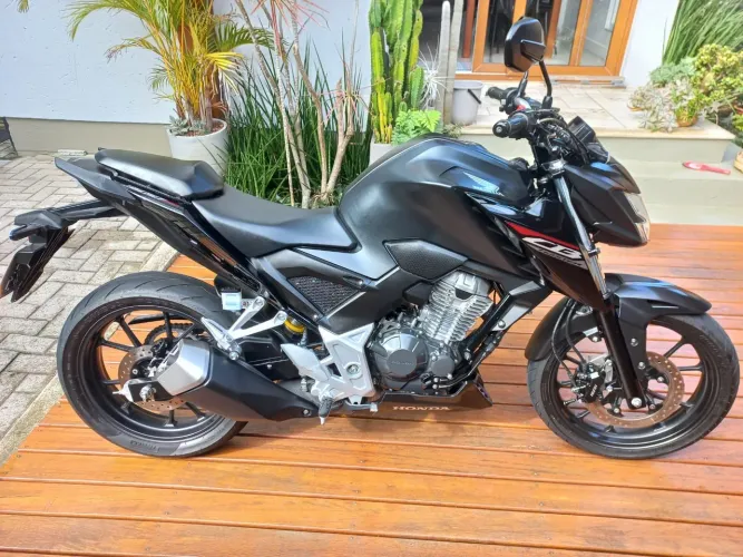 Honda CB300F Twister CBS