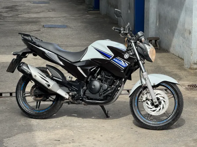 Vendo fazer 250 ano 2014 moto top