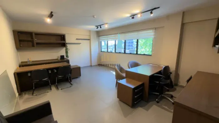 Sala comercial mobiliada com 36m², para alugar no Centro de Canoas