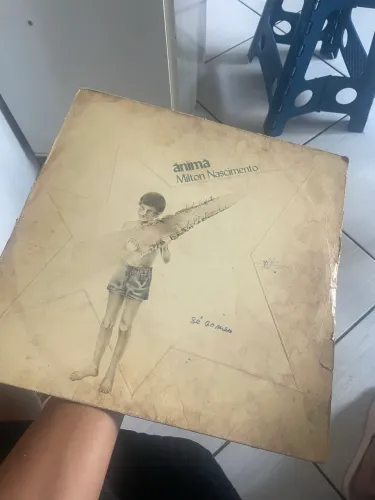 Primeiro disco de vinil do milton nascimento