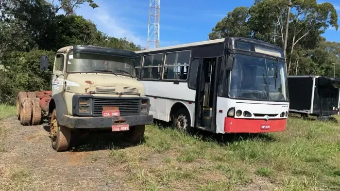 KIT DÊ DIREÇÃO HIDRÁULICA E PEÇAS MB 1518 E OUTROS.