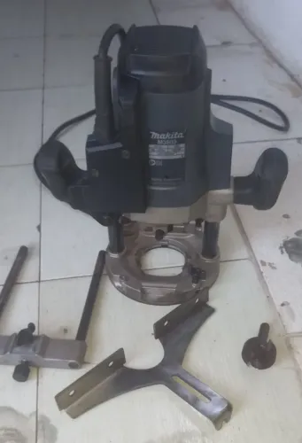 Vende-se Makita M3600B semi-nova