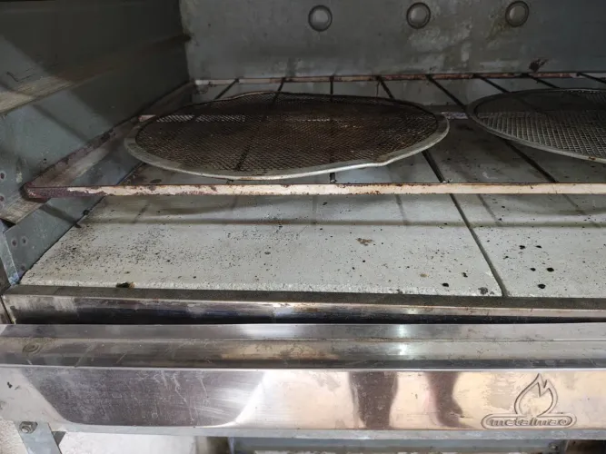 Forno Pizza com pedra refrataria 95x95