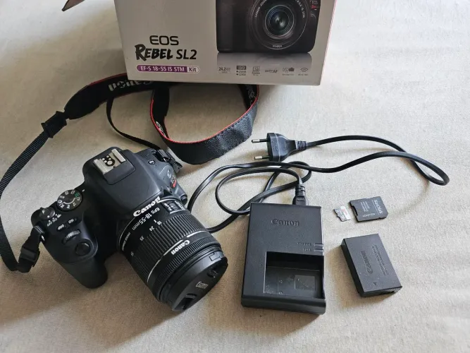 Canon EOS Rebel SL2 + Lente 18-55mm + Cartão de Memória