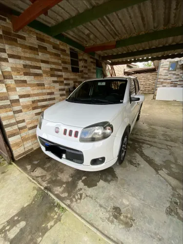 Fiat Uno Sporting 1.4 EVO Fire Flex 8V 4P 2013