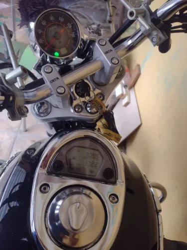 Moto semi nova. Vendendo por falta de usso
