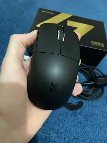 Mouse Mchose L7 Ultra Preto, PAW 3950, 8K, Tri-Mode
