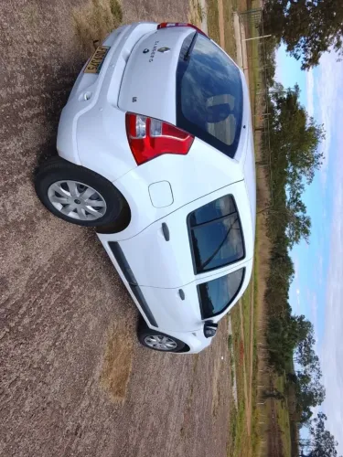 Renault Sandero Expression Hi-flex 1.6 8V 5P 2013