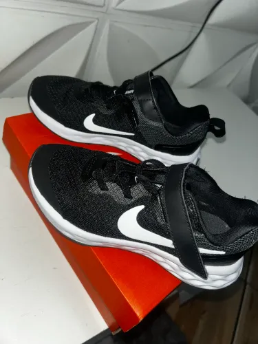 Tênis Nike infantil Original