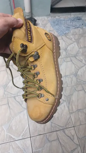Bota unissex n 39