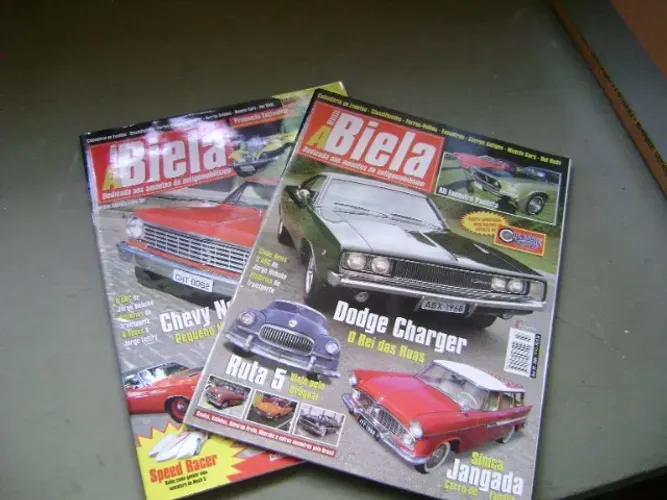 Revistas para entusiastas de carros antigos.