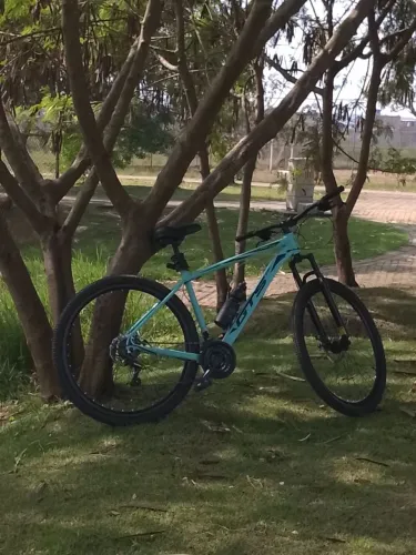 Vendo GTS semi nova peças GTS câmbio Shimano quadro 19 alumínio 