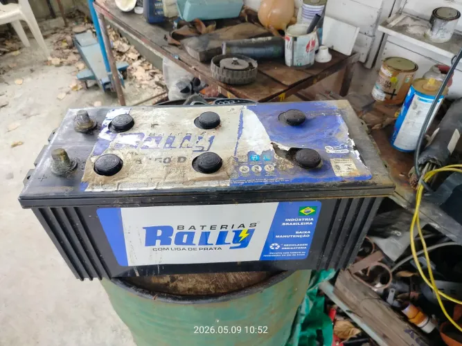 Bateria para caminhão ou trator ou som 