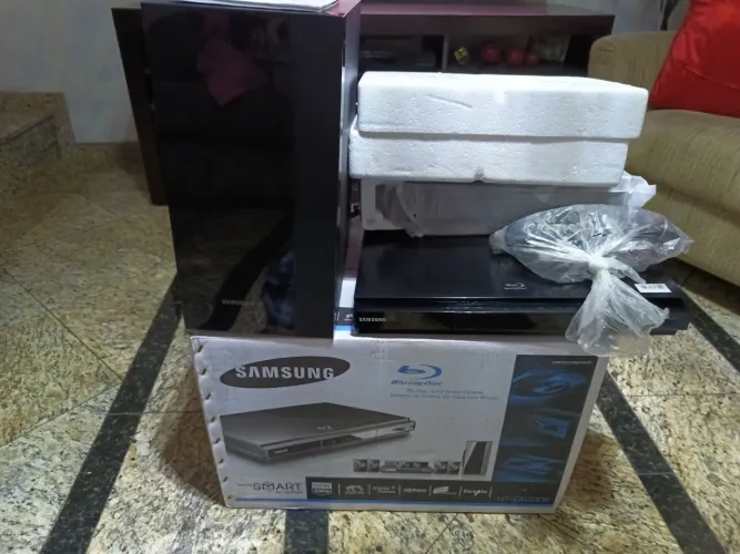 Home theater Samsung blu-ray 1000 watts rms novo