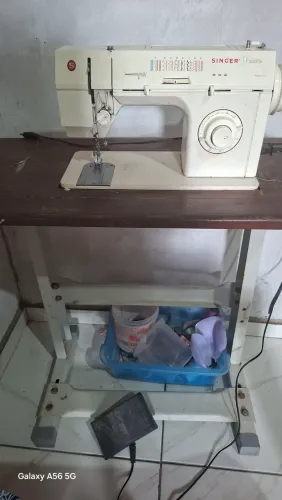 Maquina de costura