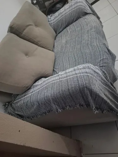 Sofa 2 lugares em ótimo estado de conservação