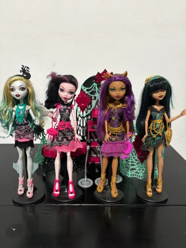 Lote bonecas coleção Frights Câmera Action