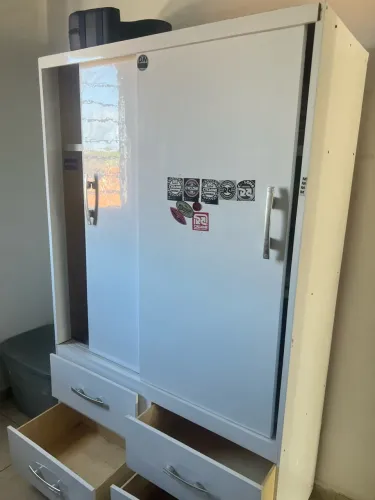 Guarda roupa solteirão