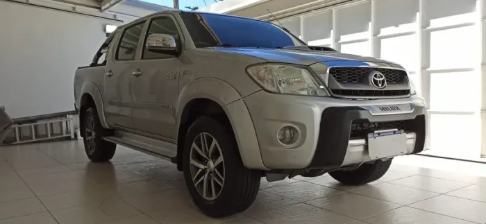 Toyota Hilux CD SRV D4-d 4X4 3.0 TDI Diesel AUT 2010