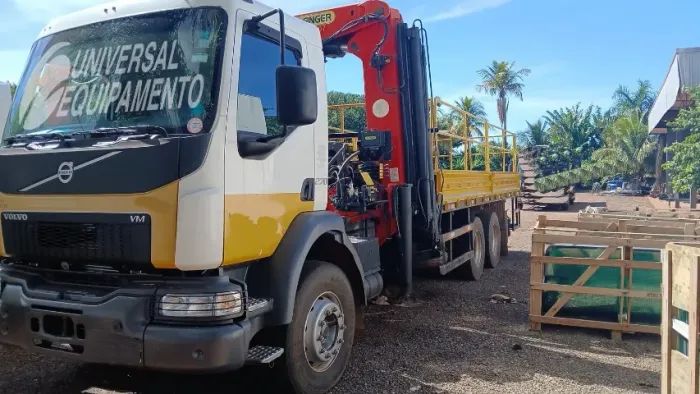 Caminhão volvo - VM 270   Munck Palfinger MD 45007 