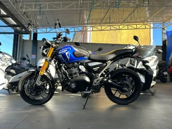 TRIUMPH SPEED 400 2025