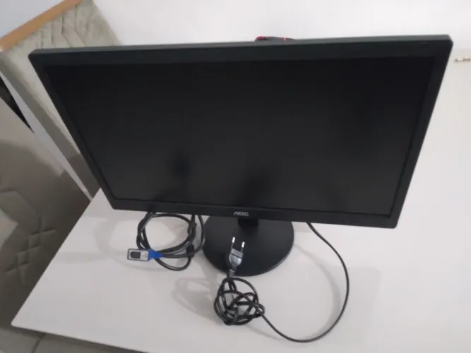 Tela AOC 19"
