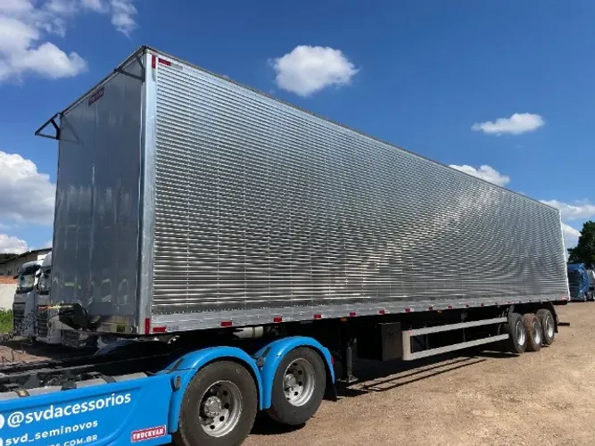 CARRETA BÁU DE ALUMINIO TRUCKVAN 0 KM ANO 2026 COM PNEUS NOVOS - 15,50 METROS