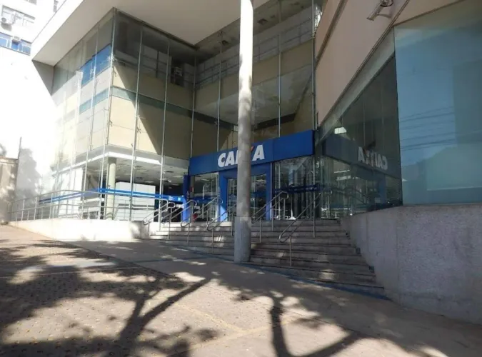 OPORTUNIDADE - Loja com 1000m² e 20 vagas - Ponto Espetacular