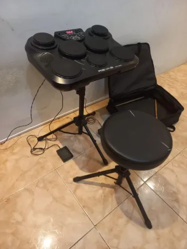 Vendo ou troco bateria eletrônica completa
