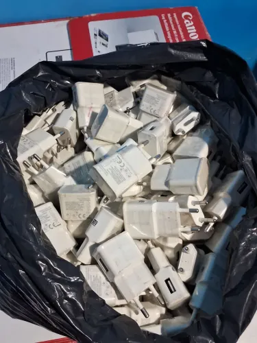 VENDO + 150 CAIXAS DE CARREGADOR