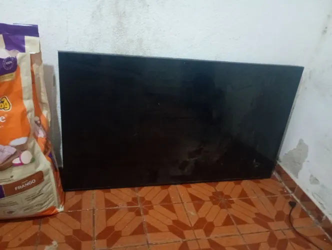 TV 55 polegadas com tela quebrada