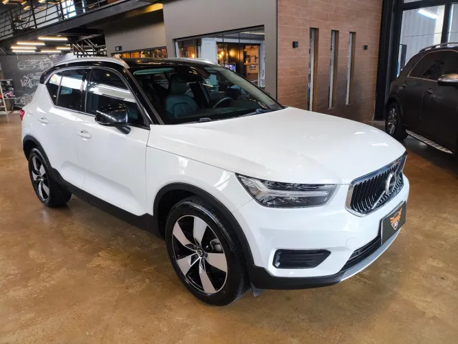 Volvo XC40 T-5 Momentum 2.0 252cv AWD 2019